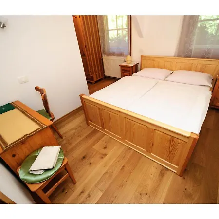 בית חווה Turisticna Kmetija Stoglej