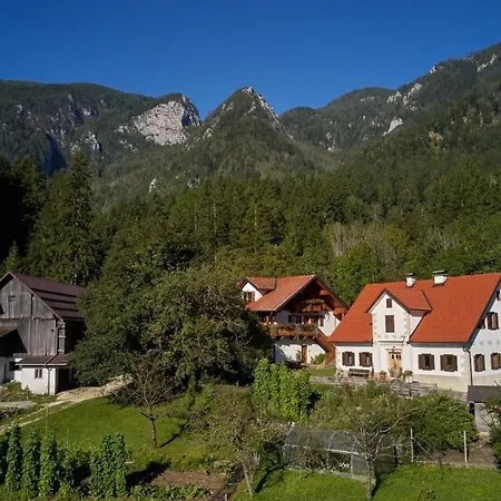 בית חווה Turisticna Kmetija Stoglej לוצ'ה