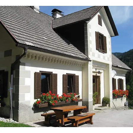 Turisticna Kmetija Stoglej בית חווה *